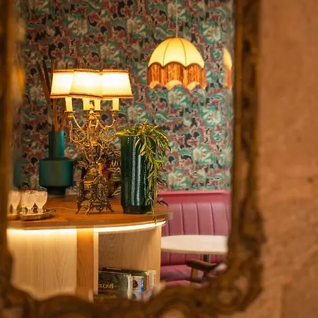 Boemio Flh فندق 4*